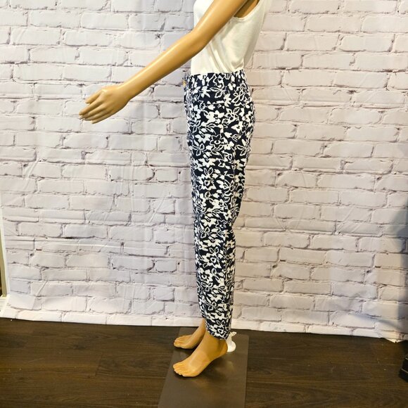 BANANA REPUBLIC, boyfriend cut blue and off-white floral jeans - Picture 5 of 11